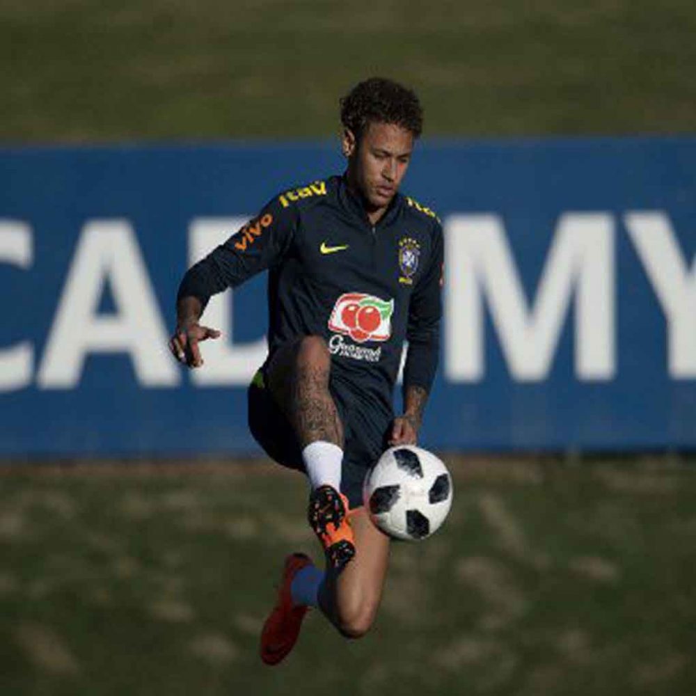 Neymar se pone a tono para el Mundial y ya entrena con la selección de Brasil