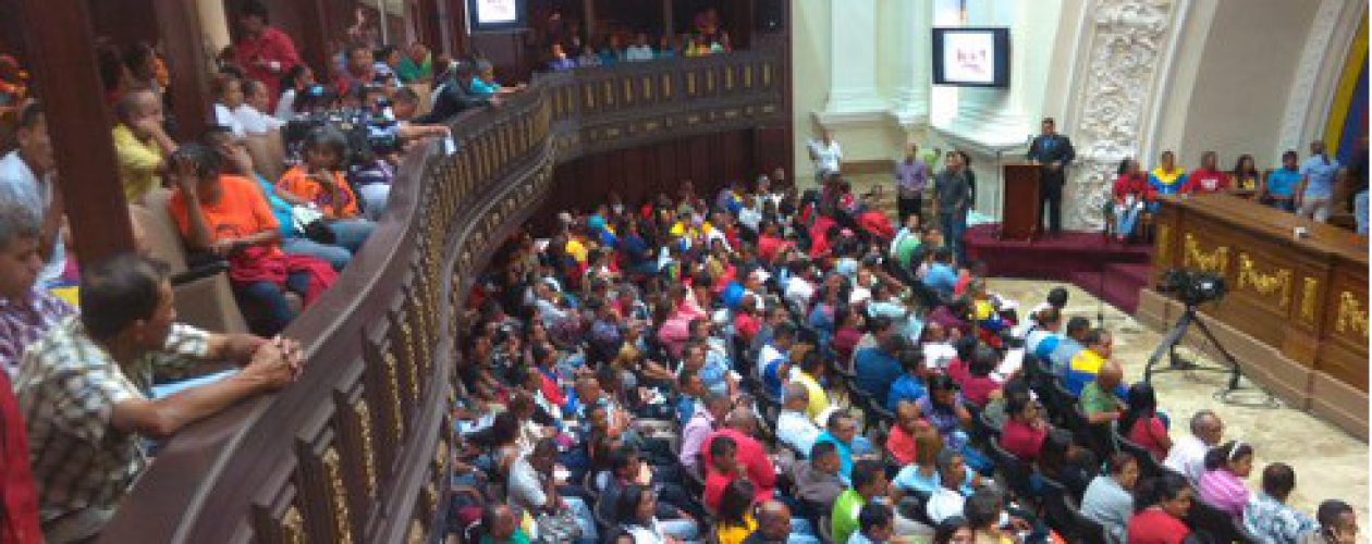 Cabello instala Parlamento Comunal Nacional paralelo a la AN