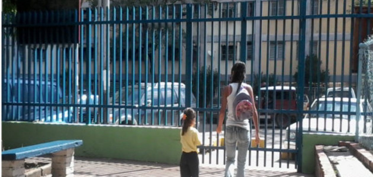 Hoy se decide si se mantiene paro de maestros en Aragua