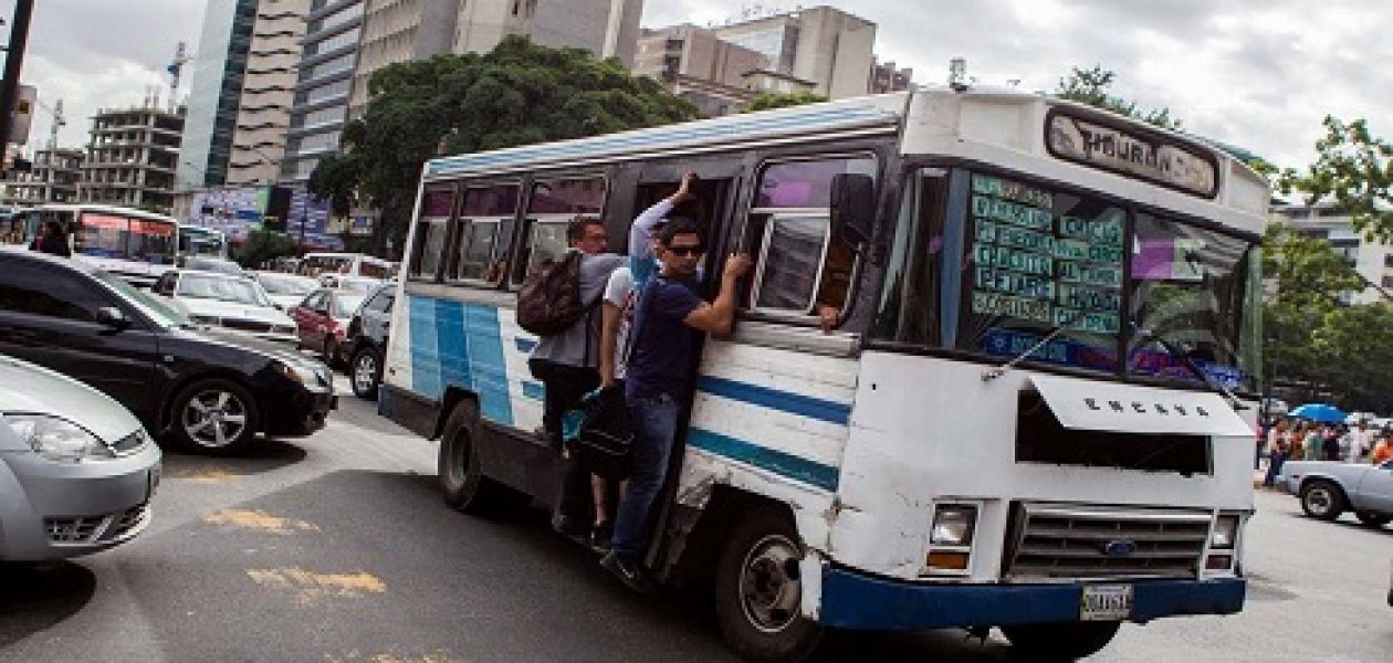 Convocan paro nacional de transporte por eliminación del pasaje estudiantil