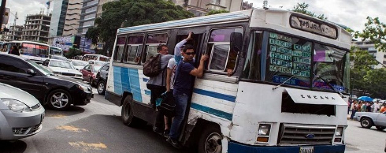 Convocan paro nacional de transporte por eliminación del pasaje estudiantil