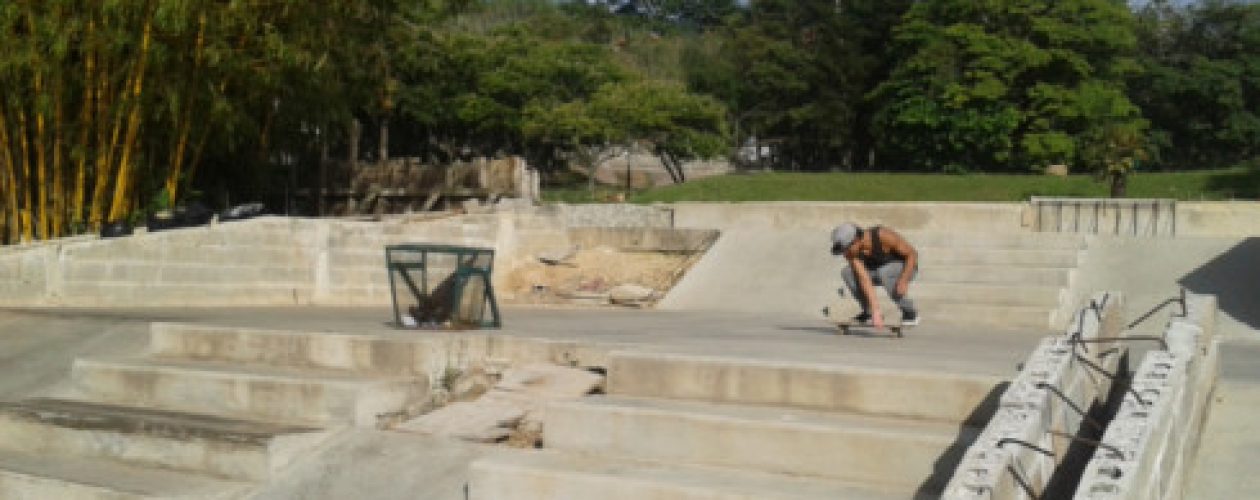 “Nos dejan a mitad obra en parque Metropolitano”