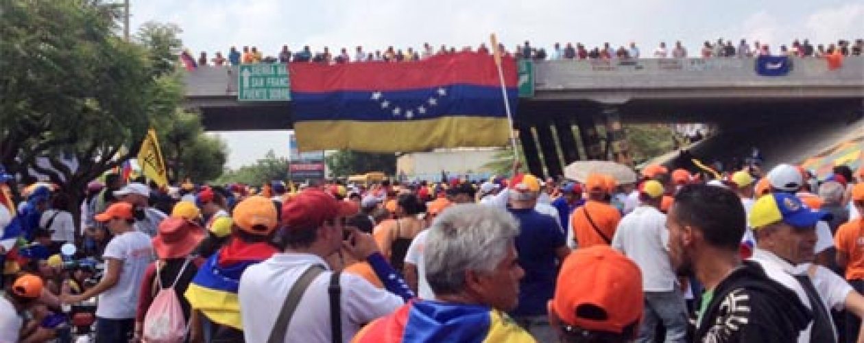 Plantón en Maracaibo se instaló en el puente Santa Clara