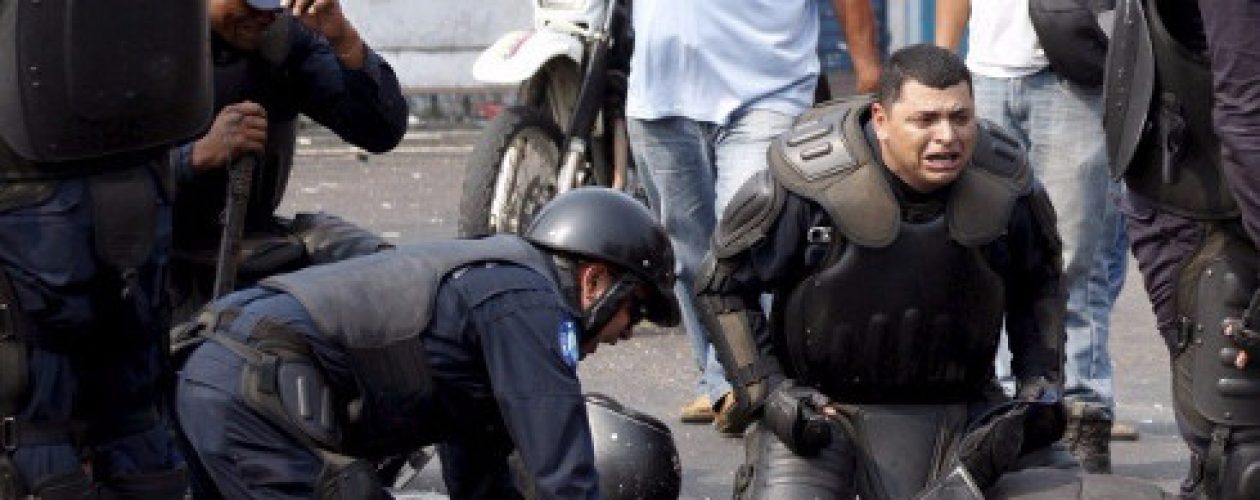 Responsables de asesinato de policías trasladados a Centro Penitenciario