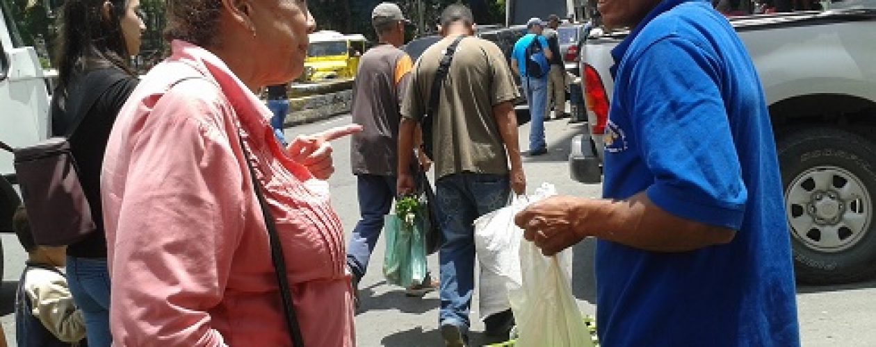 Policía de Los Teques matraquea a agricultores