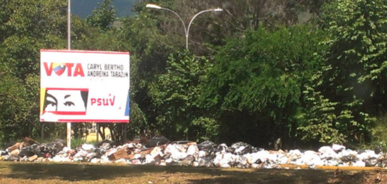 Por retaliación política un municipio nada entre la basura