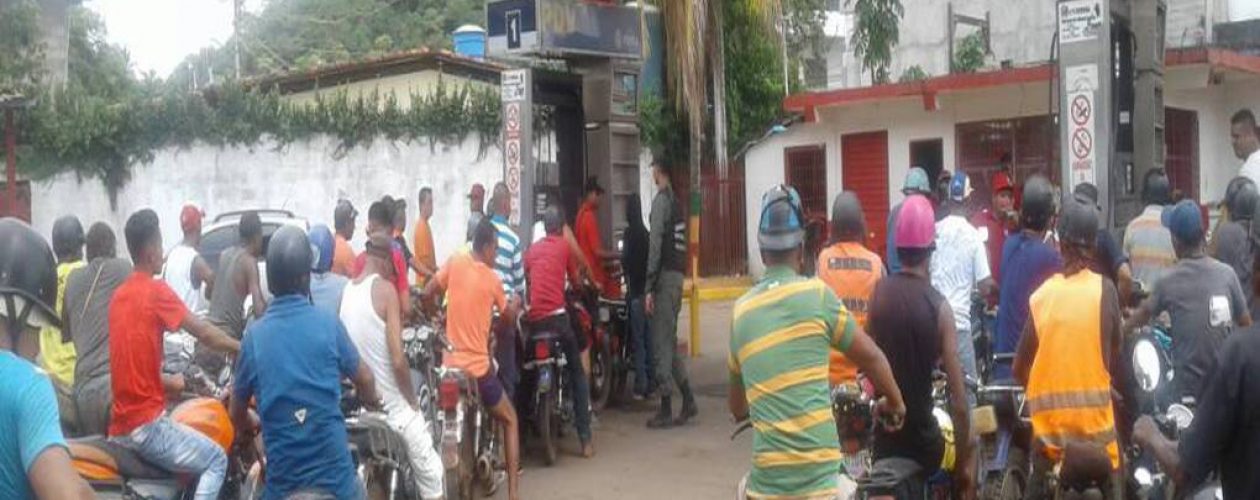 Aprovechan escasez para aumentar precio de la gasolina al sur de Bolívar