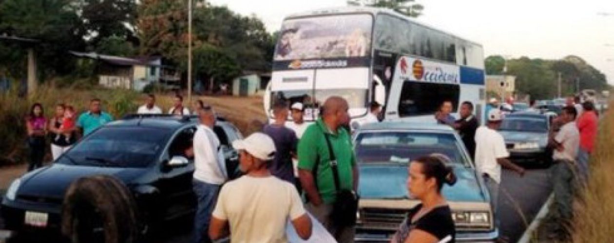 San Félix protesta por falta de agua desde hace nueve meses