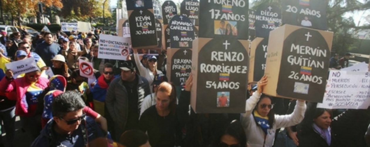 Protesta de venezolanos en Chile se vio afectada por oficialistas