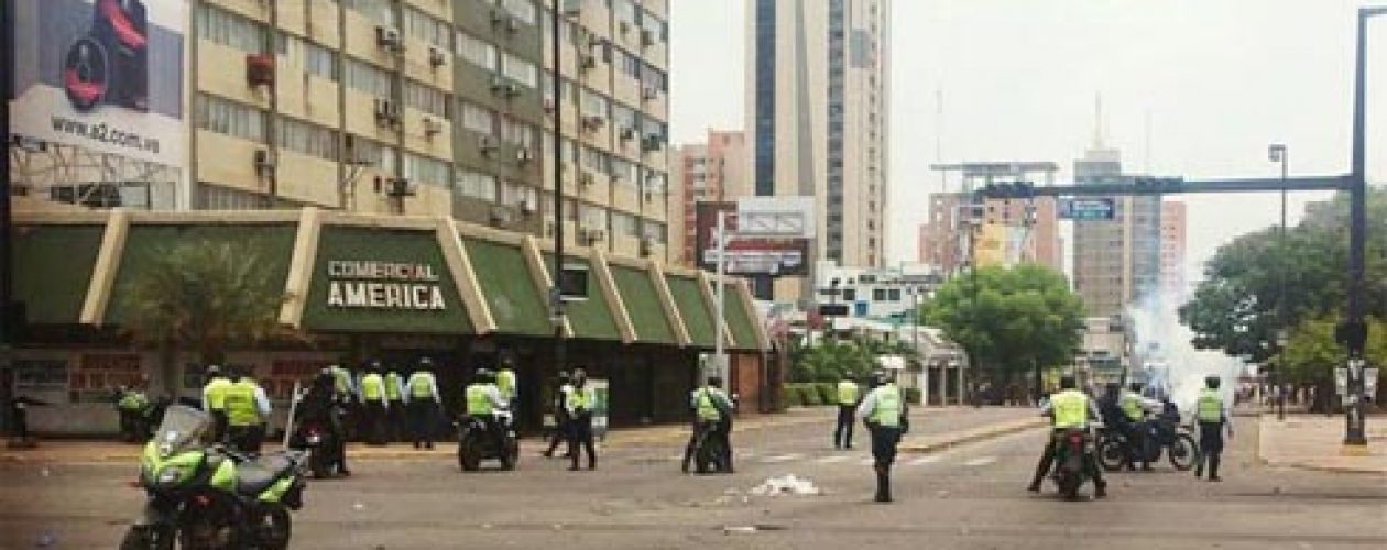 En la protesta en 5 de Julio la policía dispara a manifestantes