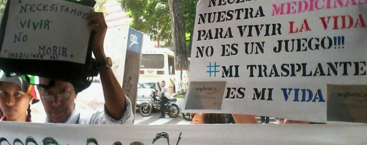 Realizan protesta en el IVSS por escasez de medicinas