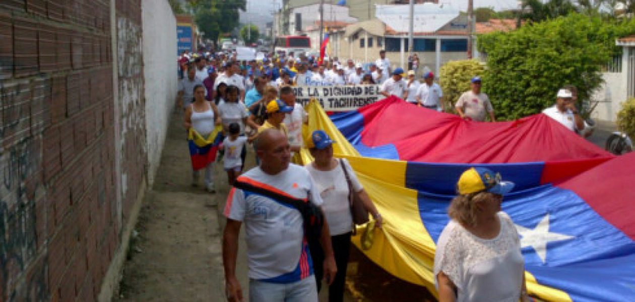 Nueva protesta en Táchira para exigir apertura de la frontera