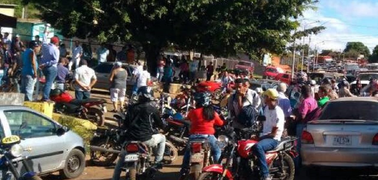 Protesta en Santa Elena de Uairén por falta de gasolina