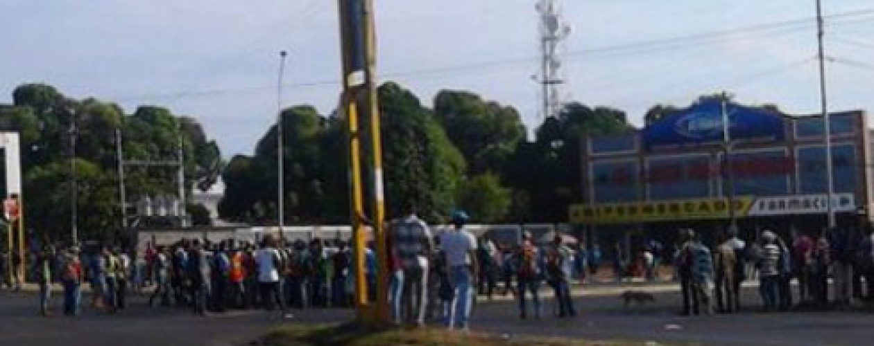 Protesta por falta de transporte público se vuelve habitual en Guayana
