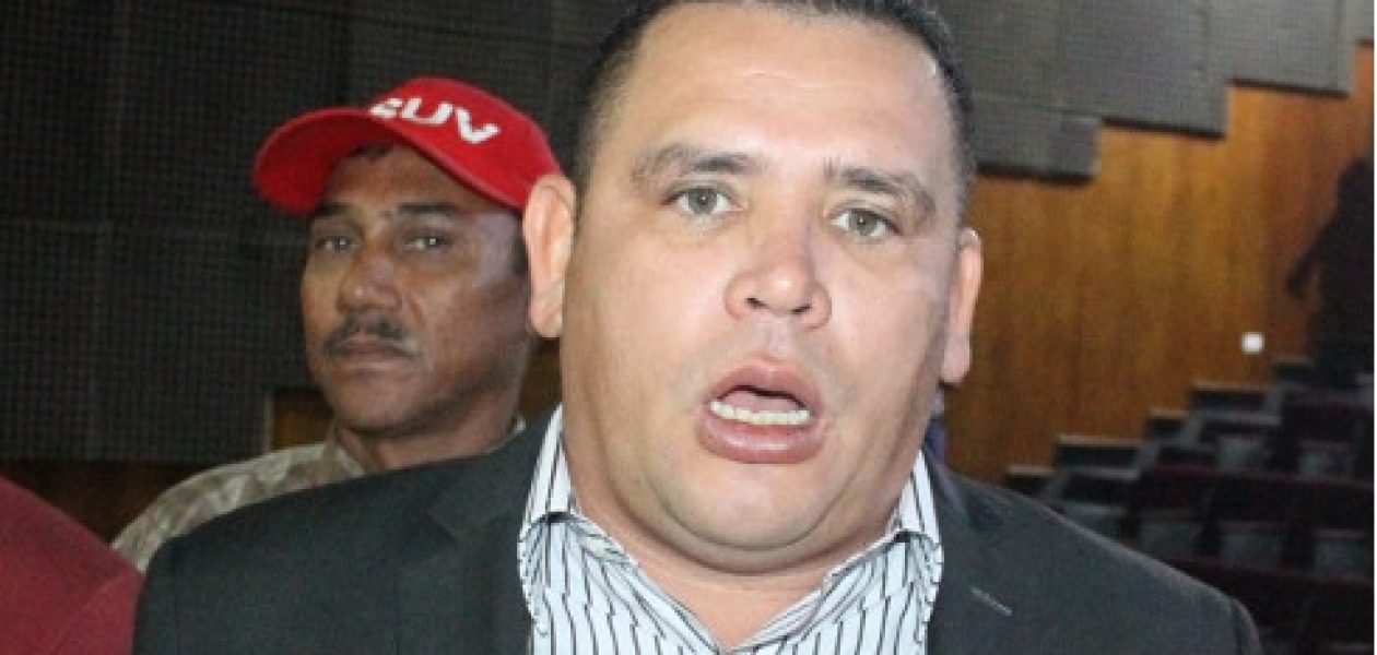 Concejal del PSUV defiende a militancia acusada de traición