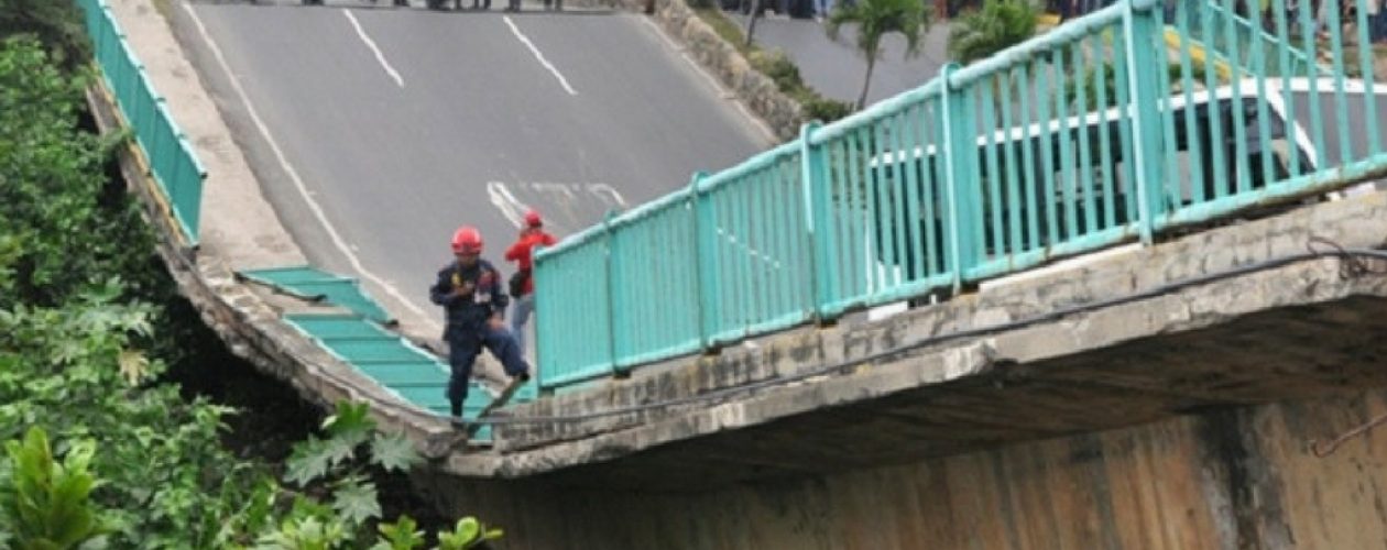 Restringirán paso por vía alterna al puente de Guanape en Vargas por asfaltado