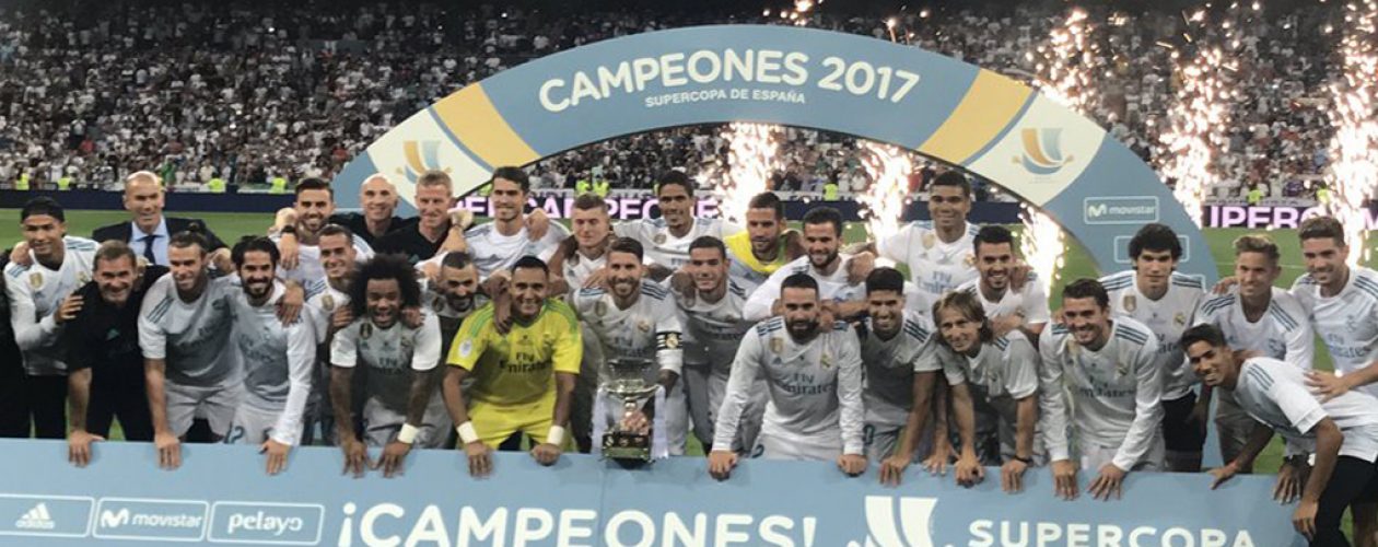 Real Madrid alza su décima Supercopa de España