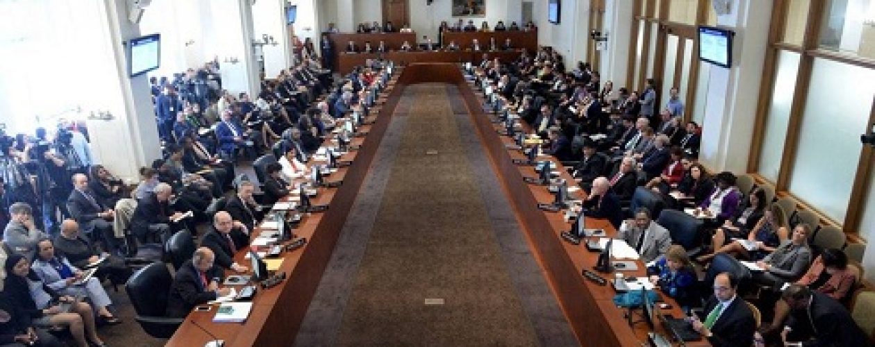 OEA aprueba convocar a cancilleres para debatir situación de Venezuela