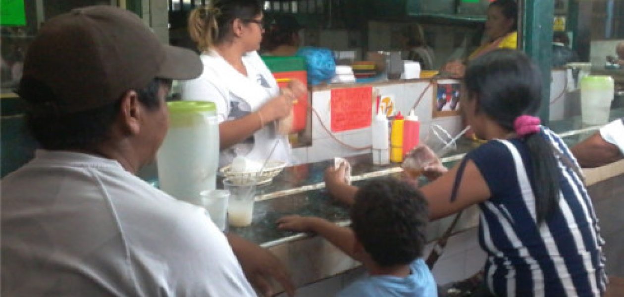 Restaurantes populares eliminan alimentos por escasez