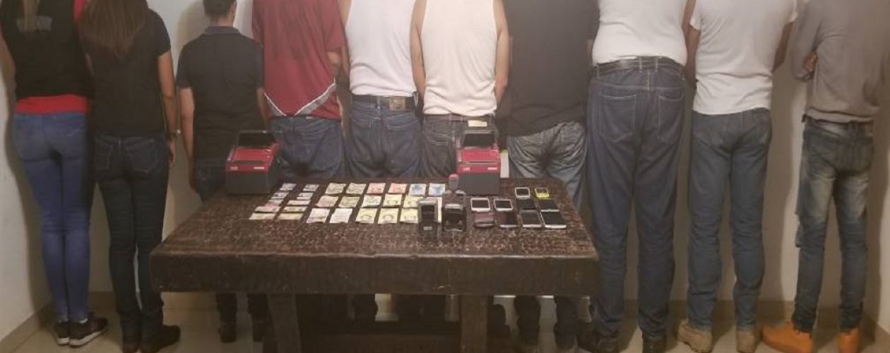 Detenidos 10 funcionarios del SAIME por cobrar 30.000 pesos por sellar pasaporte