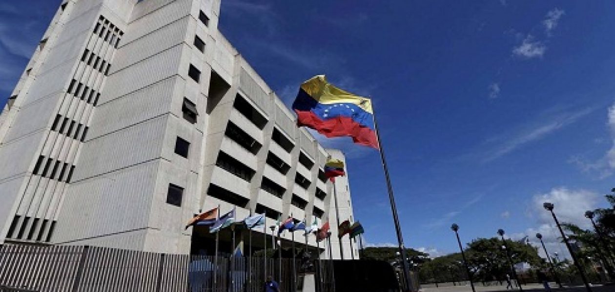 Sala Constitucional TSJ ordena a alcaldes opositores impedir barricadas