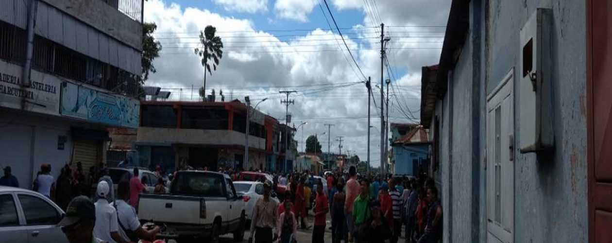 Saqueos en Barcelona y tensión en Puerto Ordaz