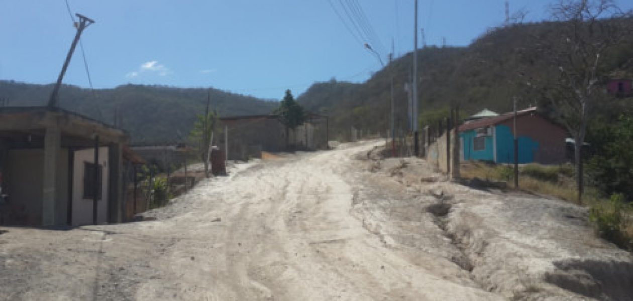 300 familias sufren por carencia de servicios públicos en Puerto La Cruz