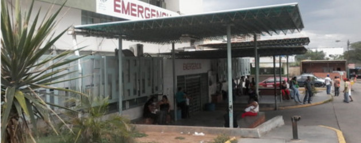 Menos de sueldo mínimo cobra personal de hospital de La Victoria
