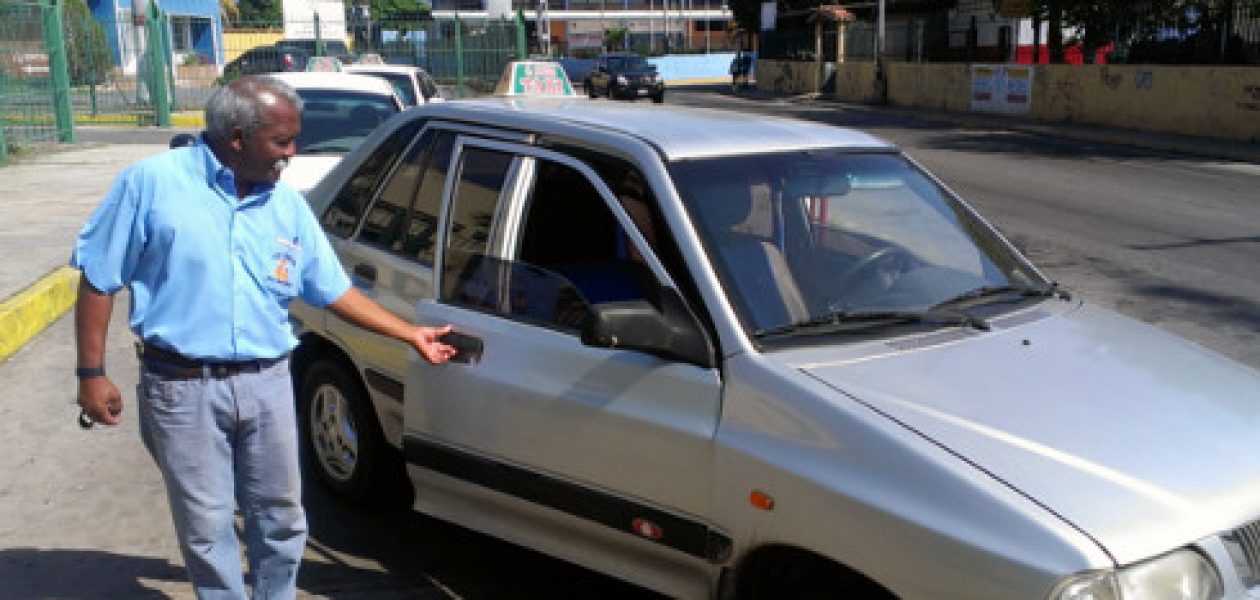Altas tarifas de taxis se van para cubrir gastos del vehículo