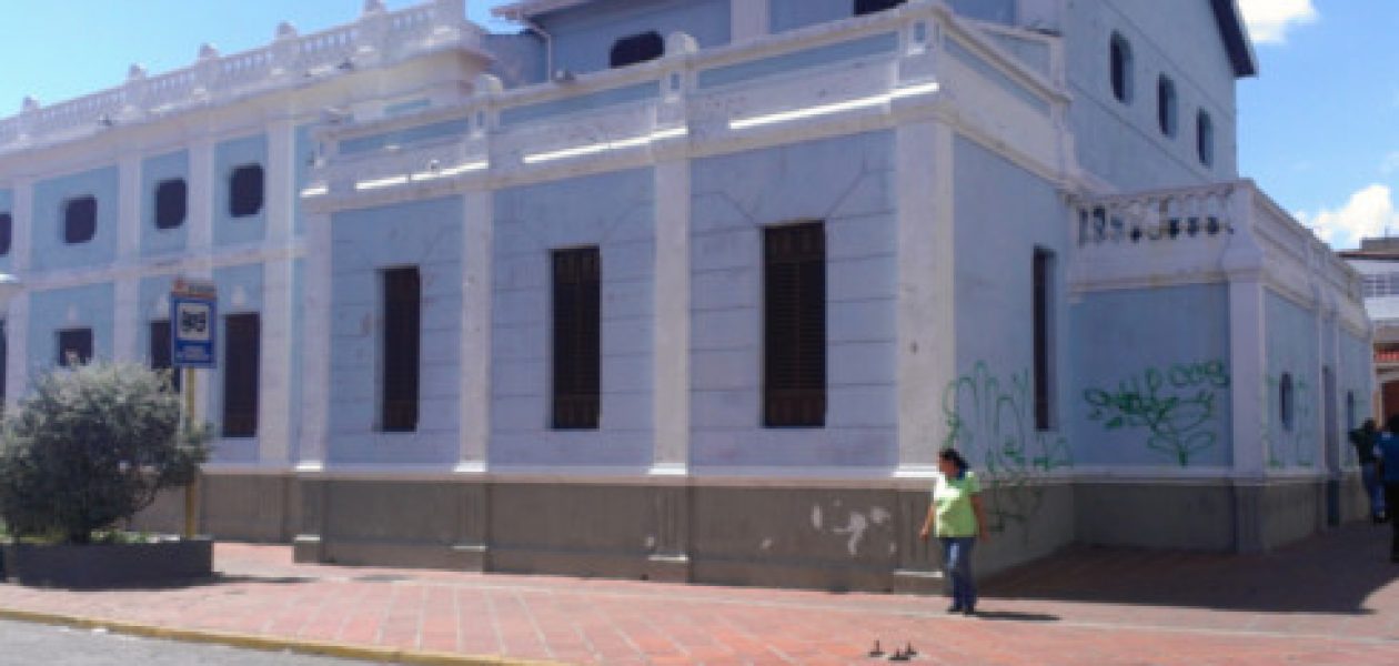 Da lástima el Teatro Ateneo de Maracay