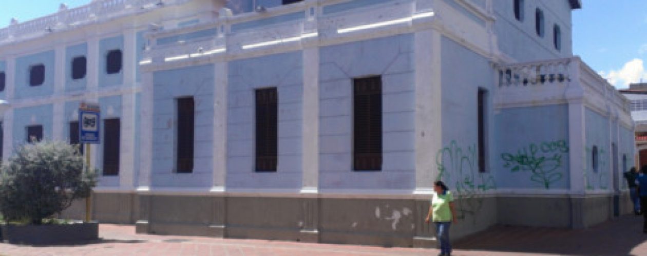 Da lástima el Teatro Ateneo de Maracay