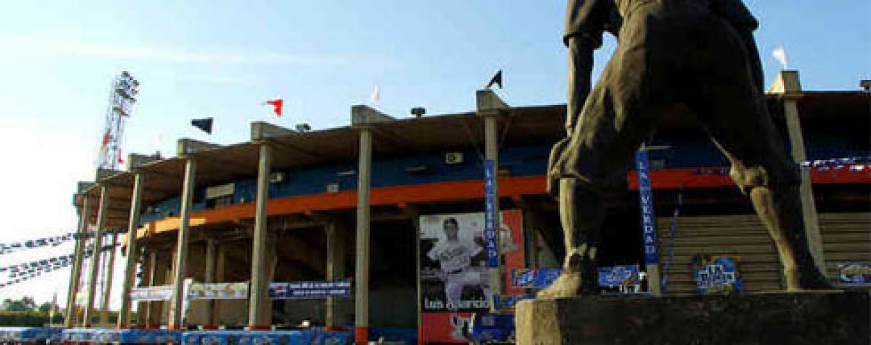 Temporada de beisbol venezolano 2016 se queda sin estadio en Zulia