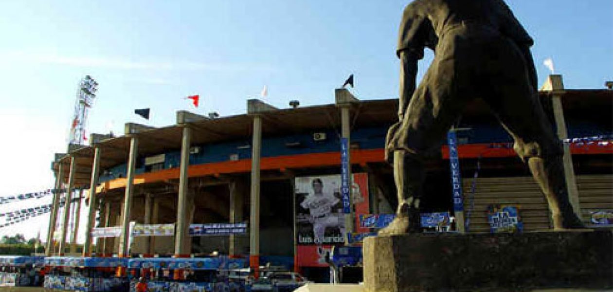 Temporada de beisbol venezolano 2016 se queda sin estadio en Zulia