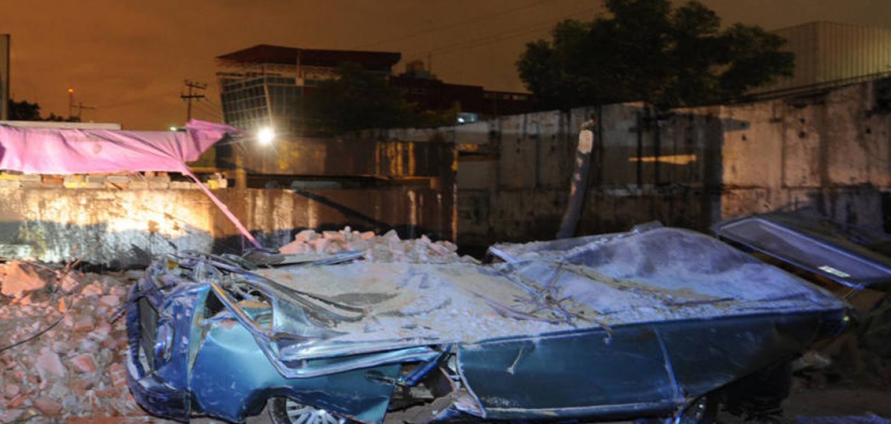Se eleva a 61 el número de muertos tras terremoto en México