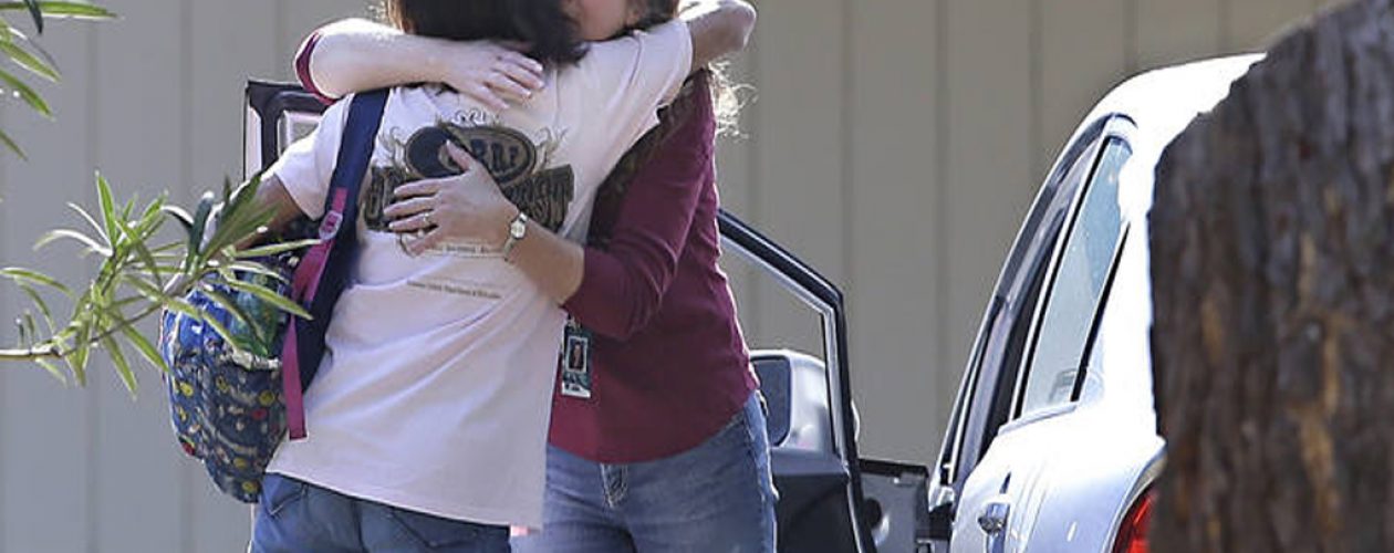 Al menos cinco muertos y diez heridos tras tiroteo en California