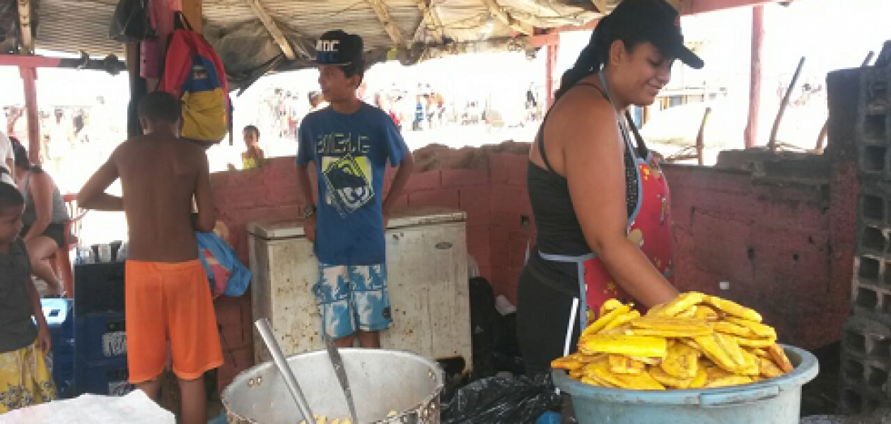 Vendedores en la playa temen perder su trabajo ante la remodelación de los kioscos