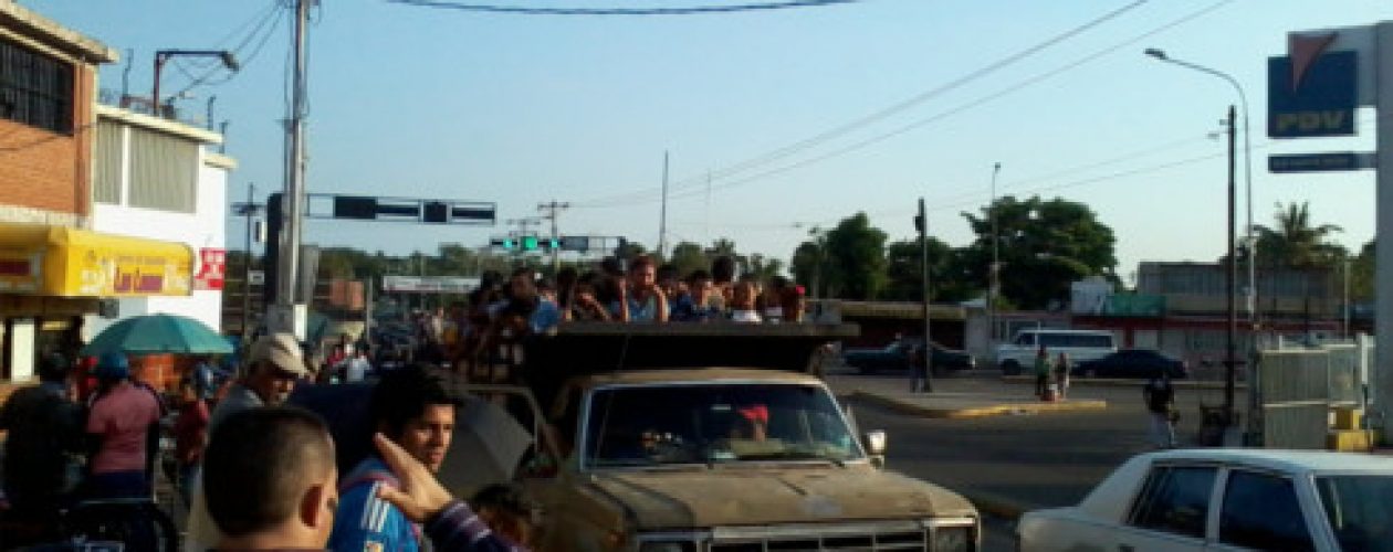 Déficit de transporte: Señalan a Arias Cárdenas por no entregar autobuses