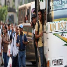 Caraqueños enfrentan un aumento del pasaje «ilegal»