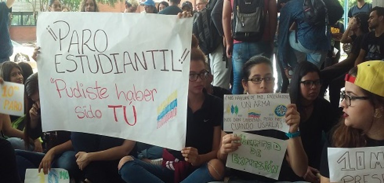 Rinden homenaje a estudiante de la UDO Bolívar asesinado por la PEB