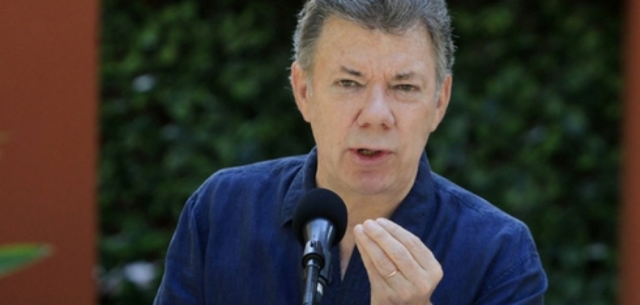 Santos denuncia que venezolanos invaden terrenos en Colombia