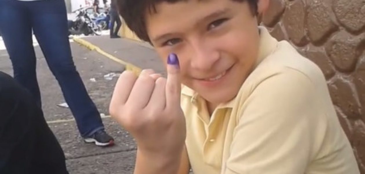 Un niño sueña con votar por Venezuela sin bachaqueros