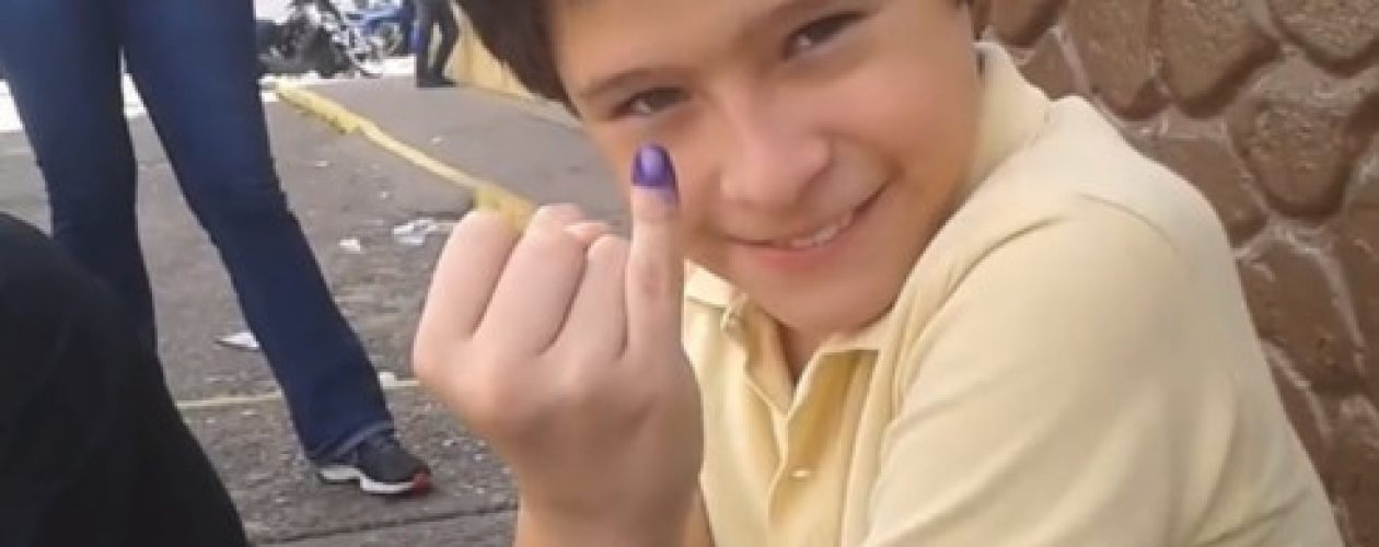 Un niño sueña con votar por Venezuela sin bachaqueros