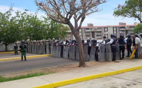 Represión en la marcha al CNE en Zulia