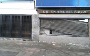 Saqueos en Los Teques fotos de como quedaron los comercios