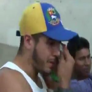 venezolano maltratado por vender arepas